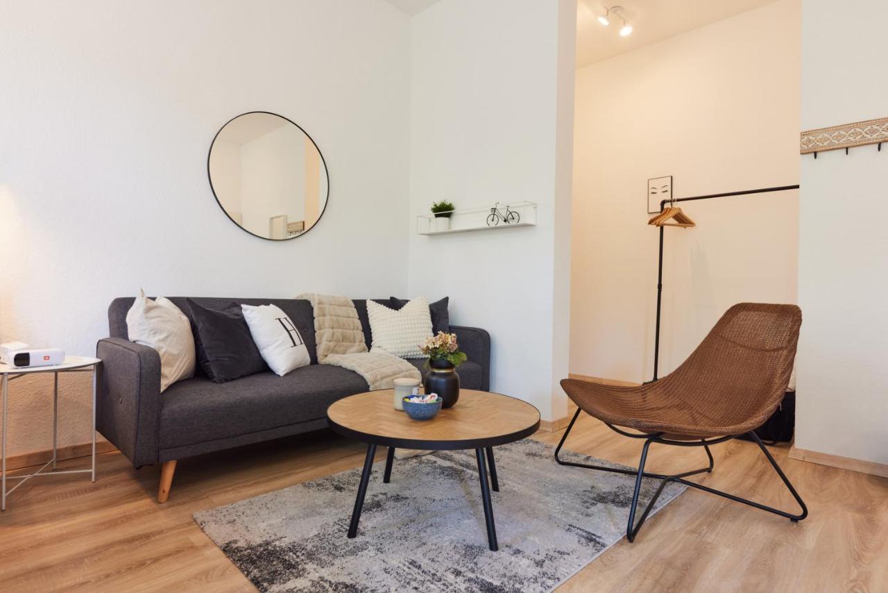 DELUXE APARTMENT 3 - zentral, Parkplatz, NETFLIX Bad Oeynhausen Buitenkant foto